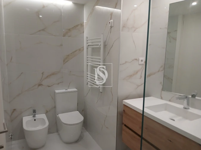 Apartamento T4 para Venda em Silvalde Foto 4