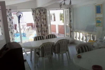 Moradia T9 para Venda em Vila de Sagres