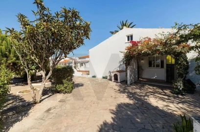 Moradia T9 para Venda em Vila de Sagres