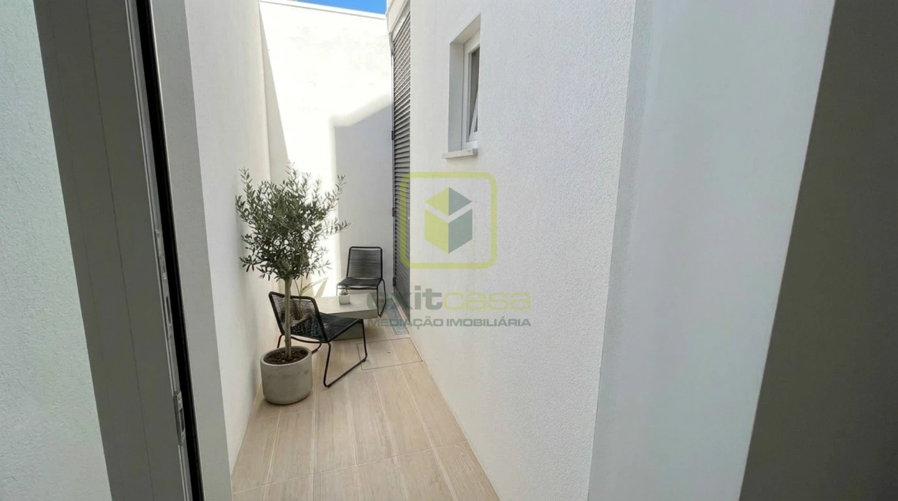 Moradia T2 para Venda em Glória e Vera Cruz Foto 23