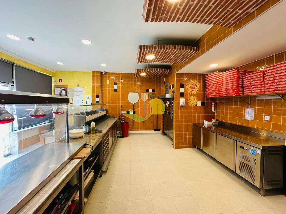 Negócio para Venda em Buarcos Foto 1