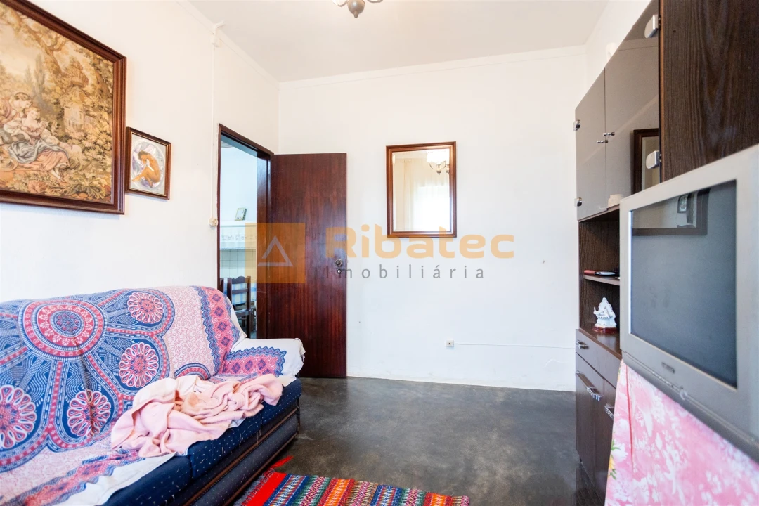 Moradia T3 para Venda em Branca Foto 3