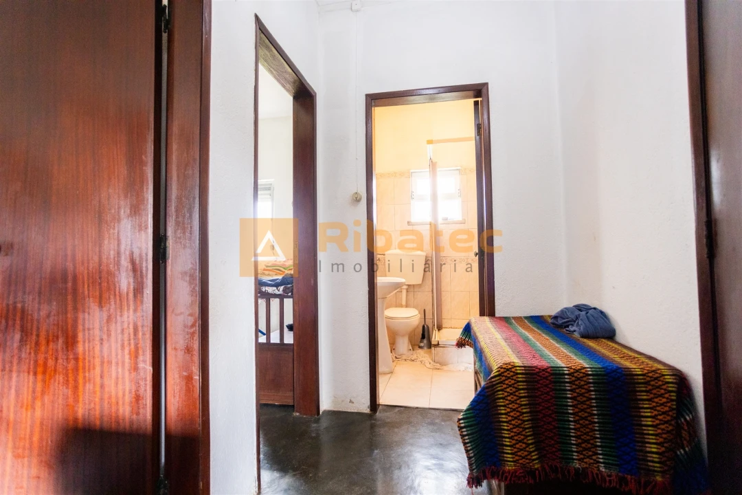 Moradia T3 para Venda em Branca Foto 9