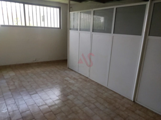 Loja para Venda em Albufeira e Olhos de Água Foto 3