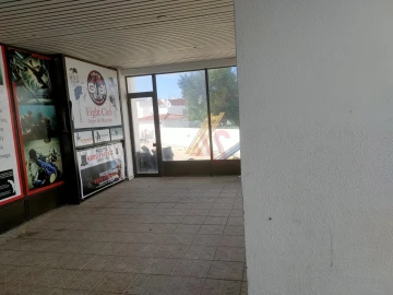 Loja para Venda em Albufeira e Olhos de Água