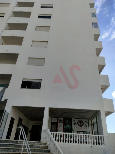 Loja para Venda em Albufeira e Olhos de Água