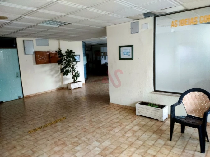 Loja para Venda em Albufeira e Olhos de Água Foto 7