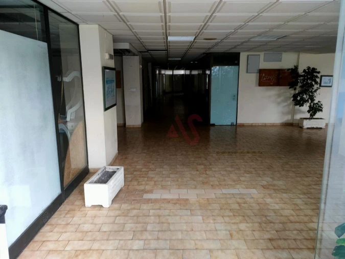 Loja para Venda em Albufeira e Olhos de Água Foto 4