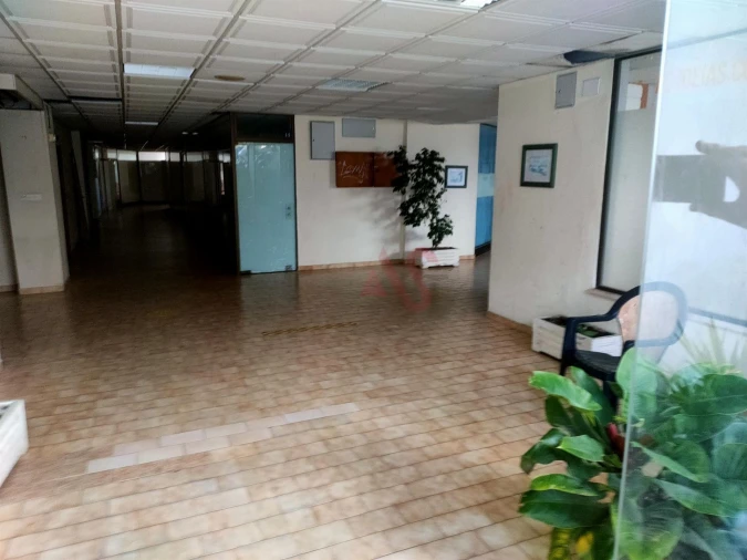 Loja para Venda em Albufeira e Olhos de Água Foto 5
