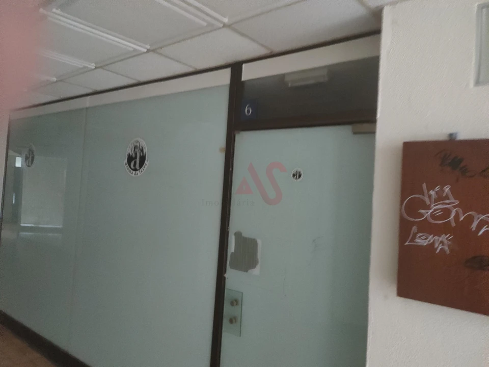 Loja para Venda em Albufeira e Olhos de Água Foto 1