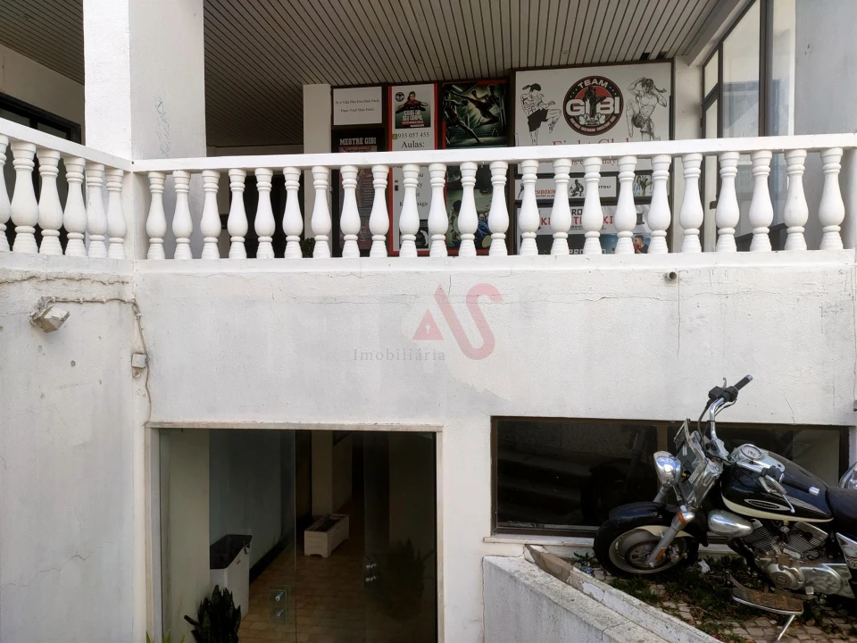 Loja para Venda em Albufeira e Olhos de Água Foto 11