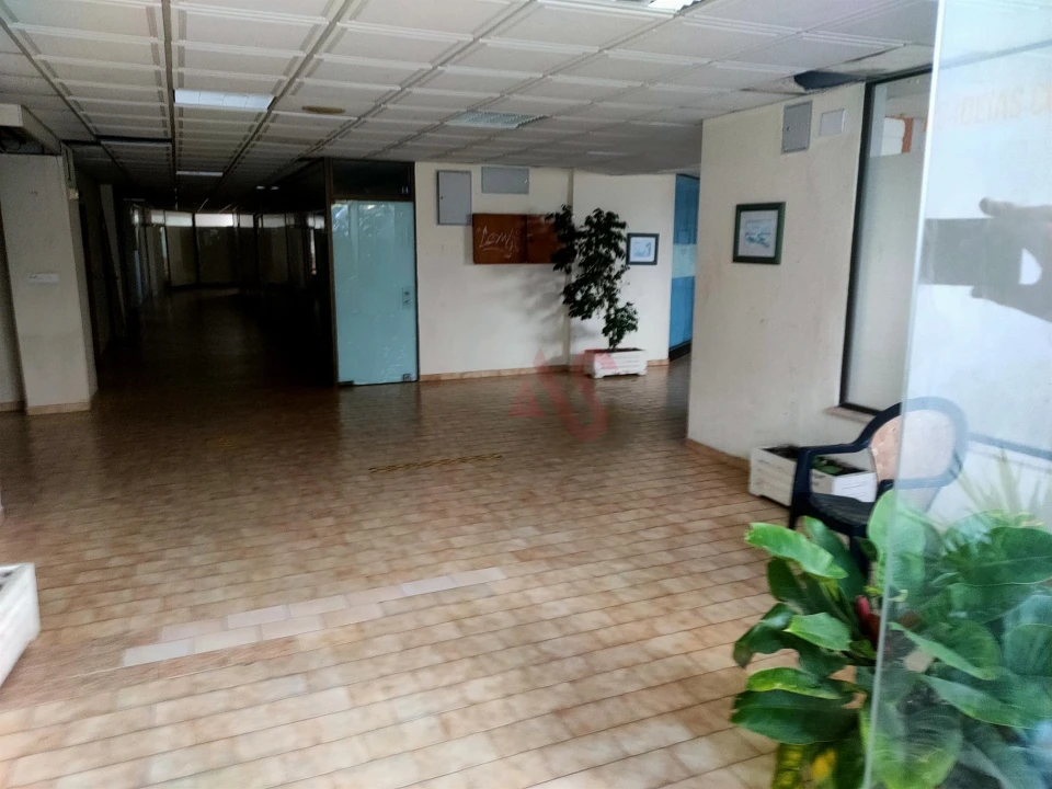 Loja para Venda em Albufeira e Olhos de Água Foto 7