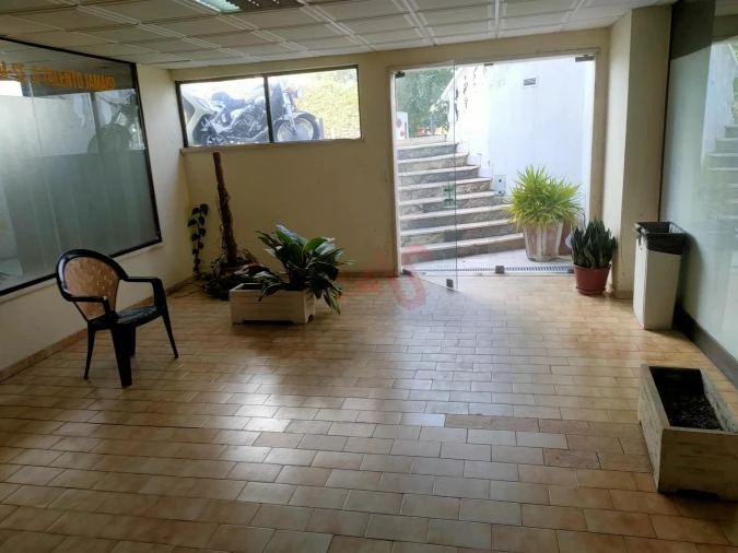 Loja para Venda em Albufeira e Olhos de Água Foto 4