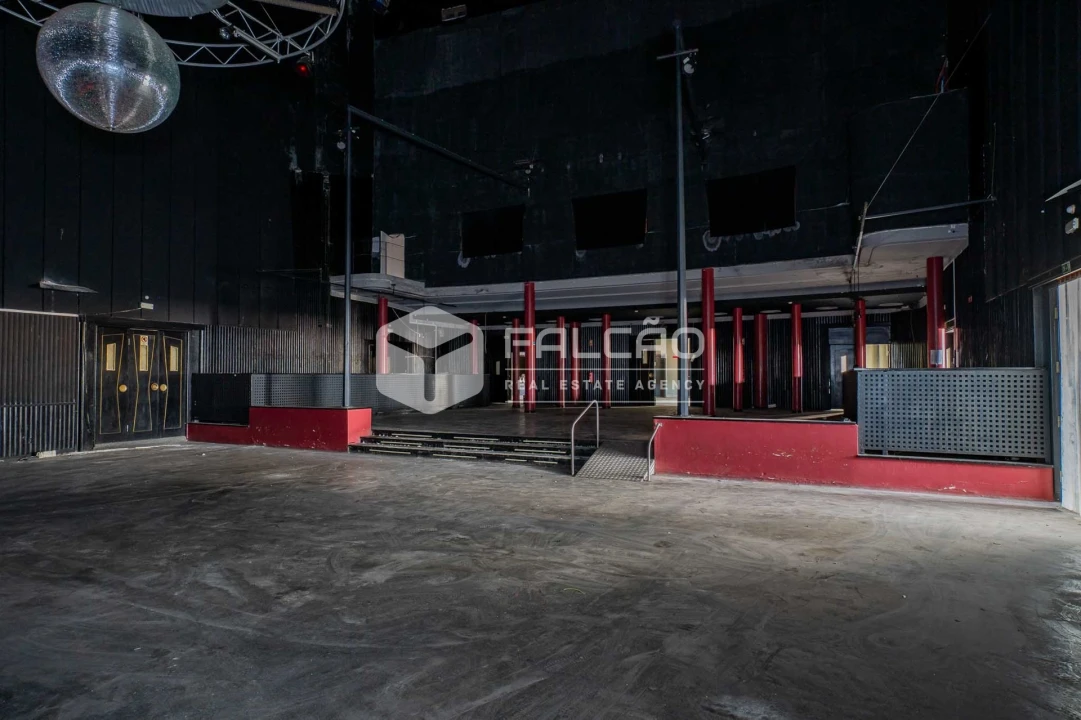 Armazém para Venda em Sé e São Lourenço Foto 11