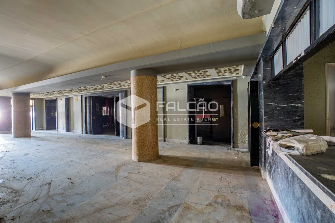 Armazém para Venda em Sé e São Lourenço Foto 8