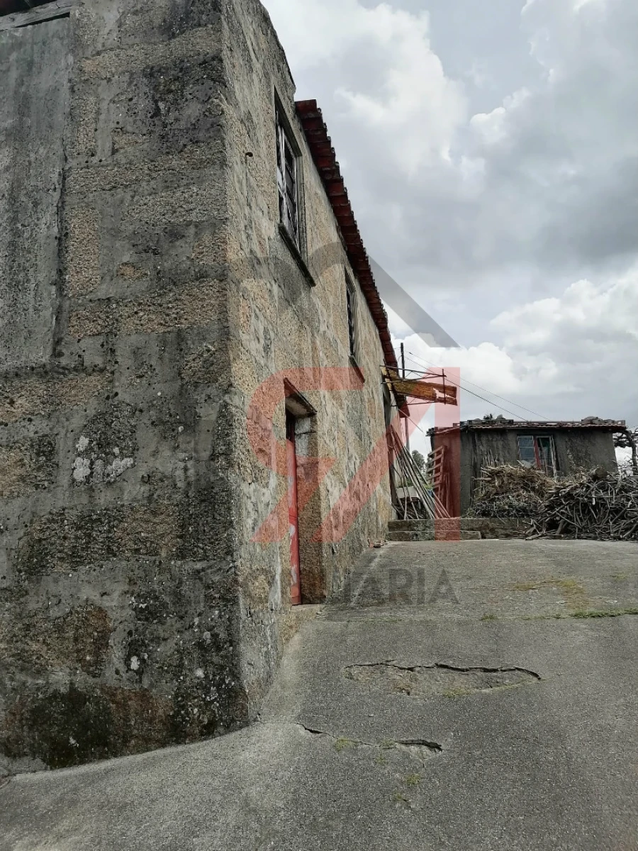 Moradia T0 para Venda em Carvalhosa Foto 18