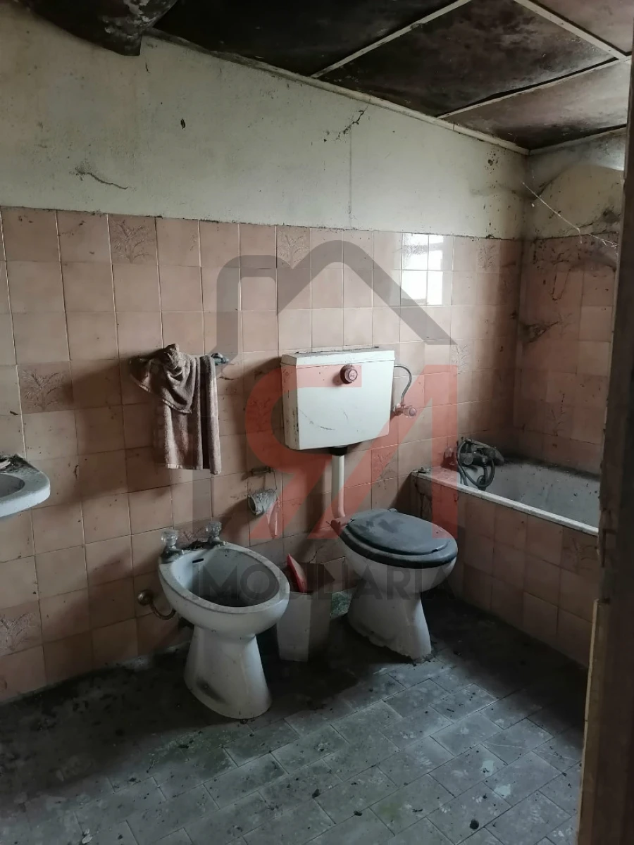 Moradia T0 para Venda em Carvalhosa Foto 12