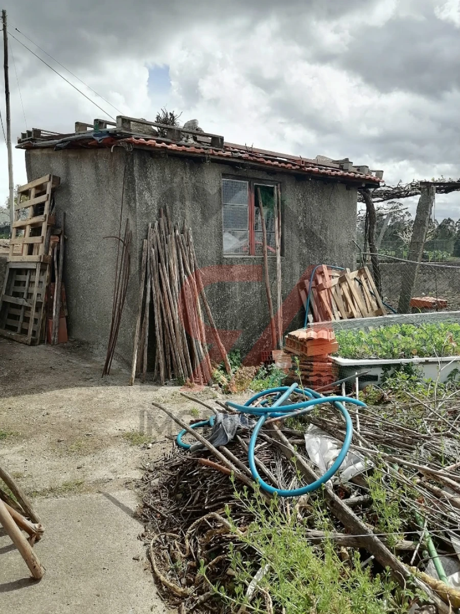 Moradia T0 para Venda em Carvalhosa Foto 10