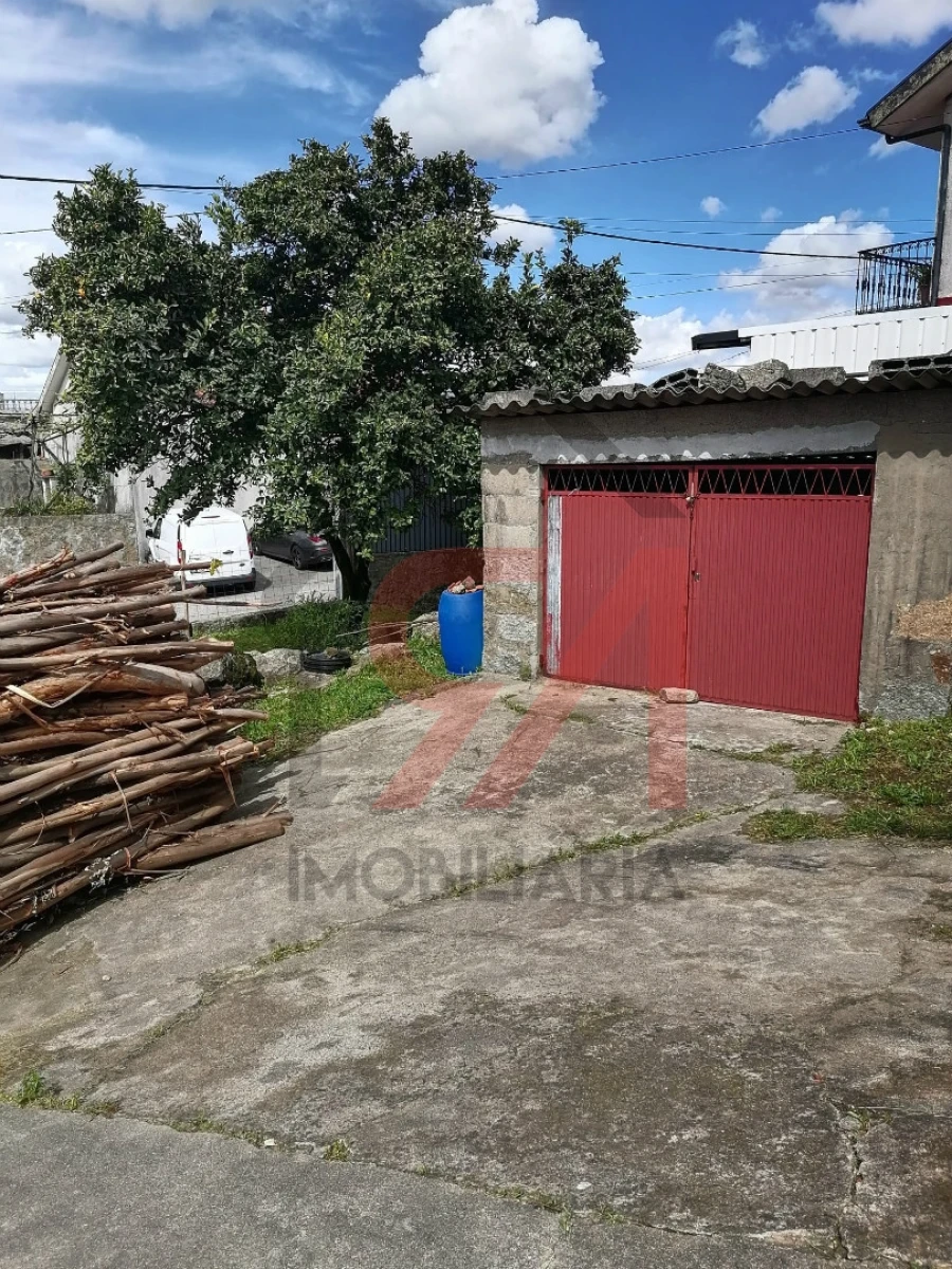 Moradia T0 para Venda em Carvalhosa Foto 19