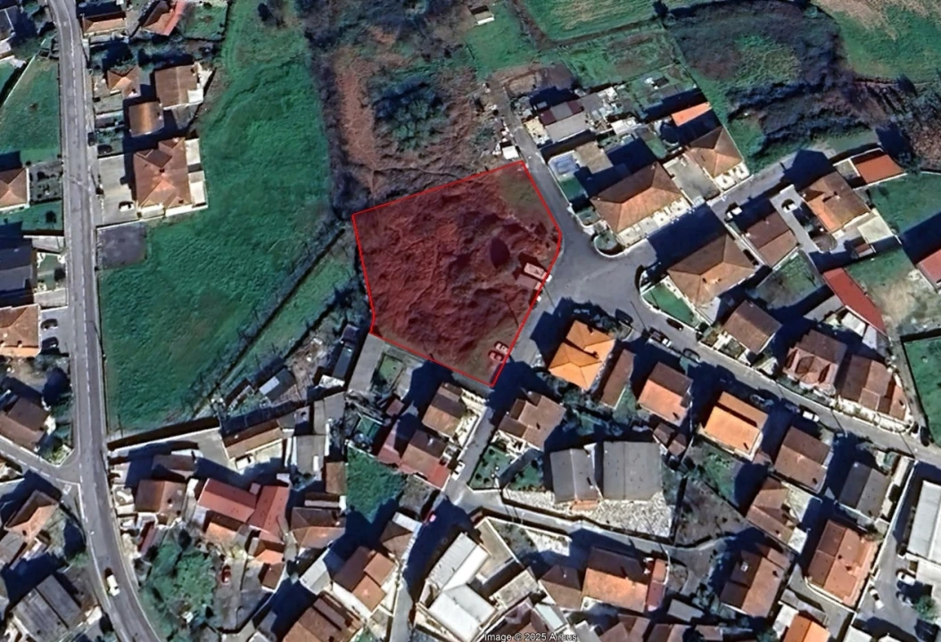 Terreno para Venda em Paços de Ferreira Foto 1