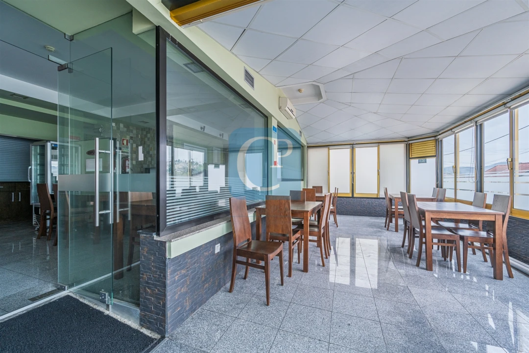 Moradia T3 para Venda em Alfena Foto 8