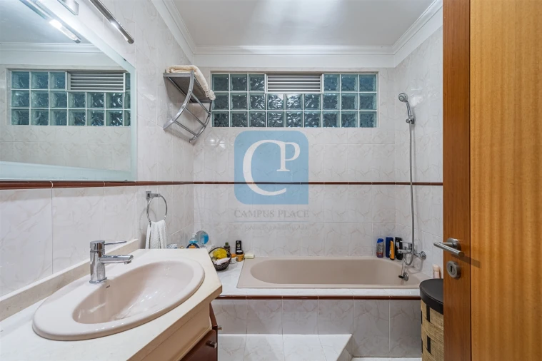 Moradia T3 para Venda em Alfena Foto 41