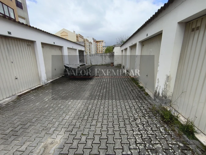 Garagem para Venda em Setubal (São Sebastião) Foto 5