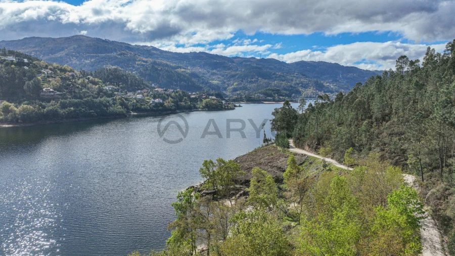 Moradia T3 para Venda em Rio Caldo Foto 10