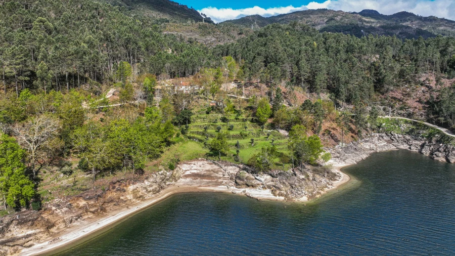 Moradia T3 para Venda em Rio Caldo Foto 5