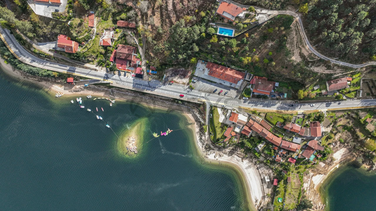 Moradia T3 para Venda em Rio Caldo Foto 16