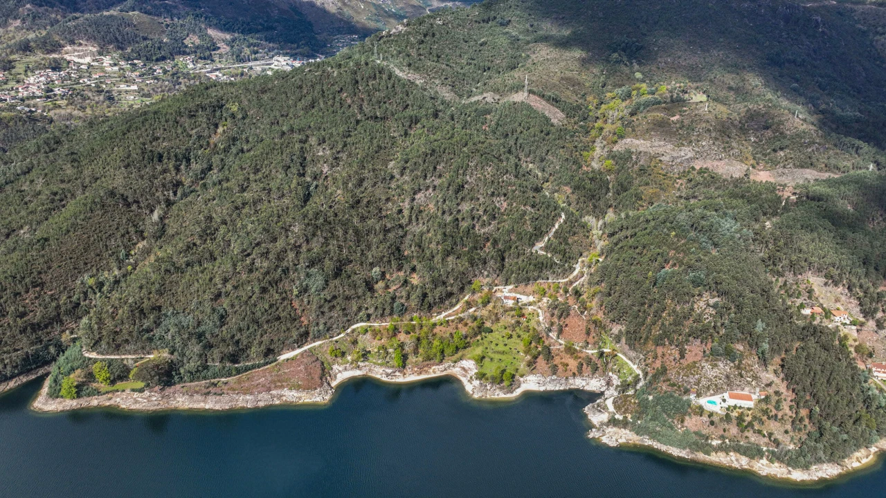 Moradia T3 para Venda em Rio Caldo Foto 15