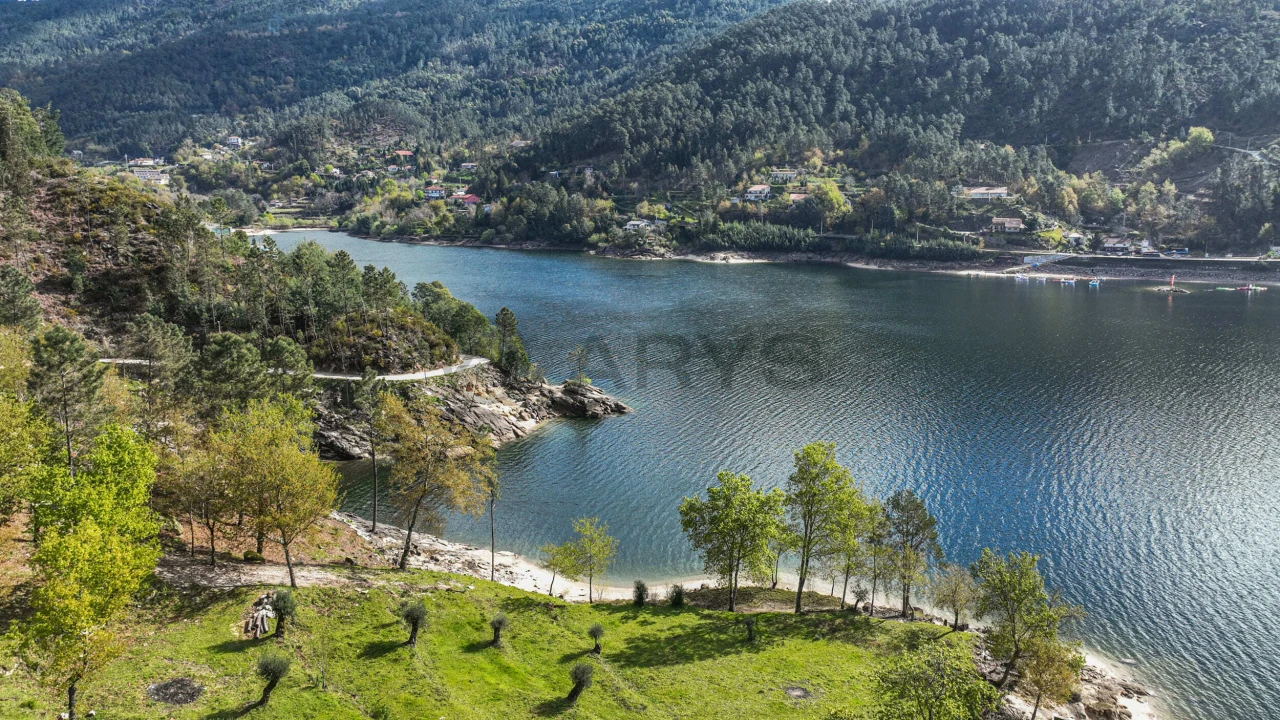 Moradia T3 para Venda em Rio Caldo Foto 11