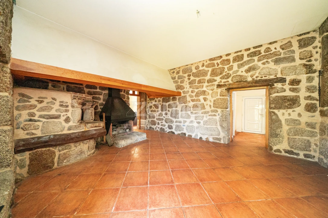 Moradia T3 para Venda em Vilaça e Fradelos Foto 25