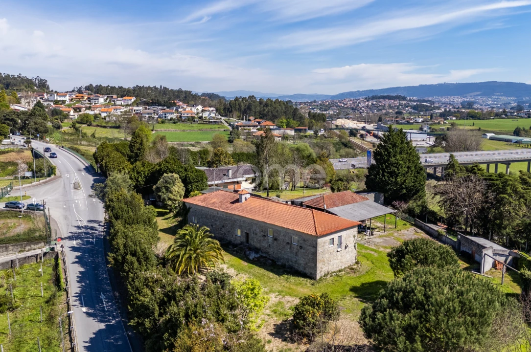 Moradia T3 para Venda em Vilaça e Fradelos Foto 1