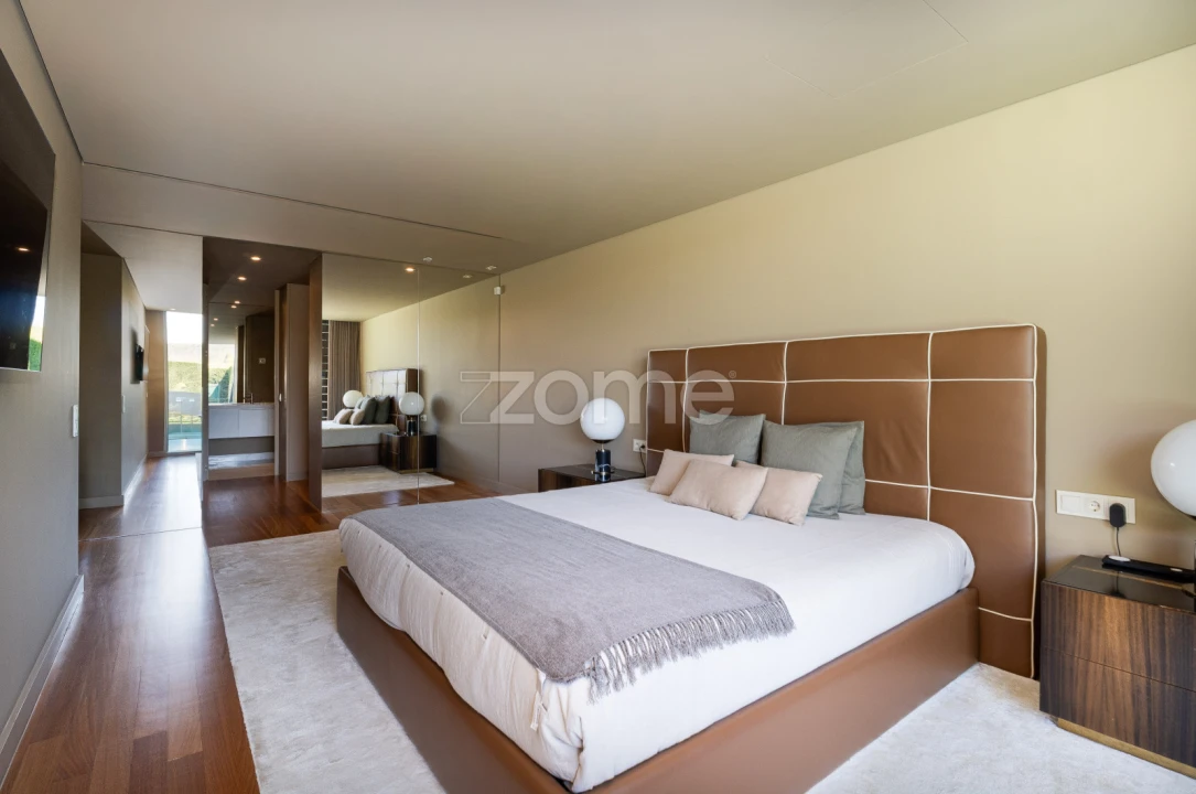 Moradia T4 para Venda em Água Longa Foto 32