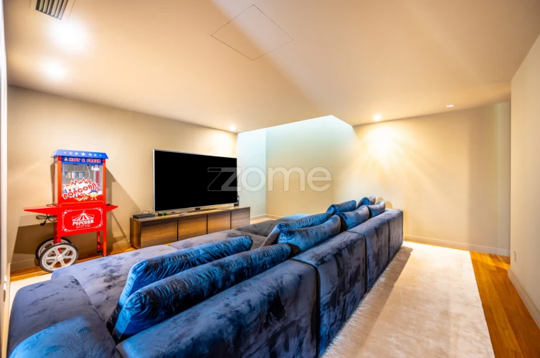 Moradia T4 para Venda em Água Longa Foto 19