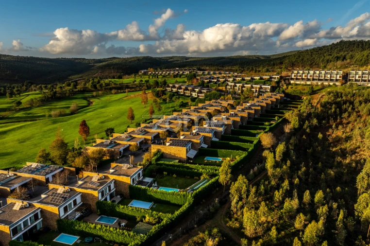 Moradia T4 para Venda em Água Longa Foto 35