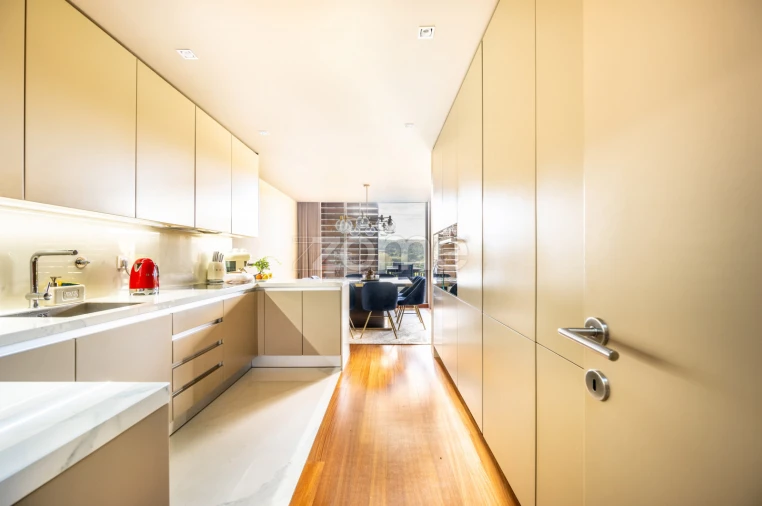 Moradia T4 para Venda em Água Longa Foto 12