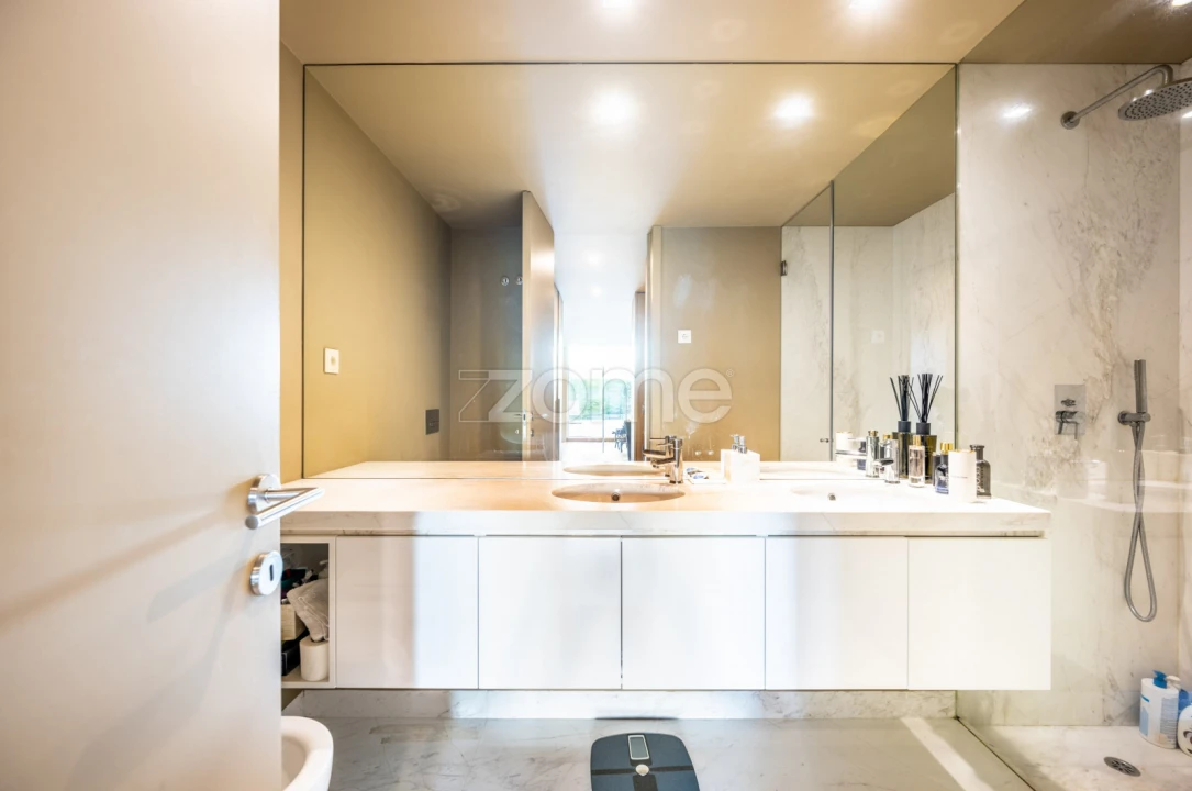 Moradia T4 para Venda em Água Longa Foto 30