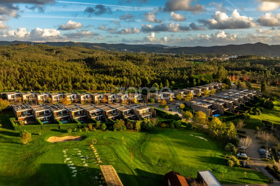 Moradia T4 para Venda em Água Longa Foto 37