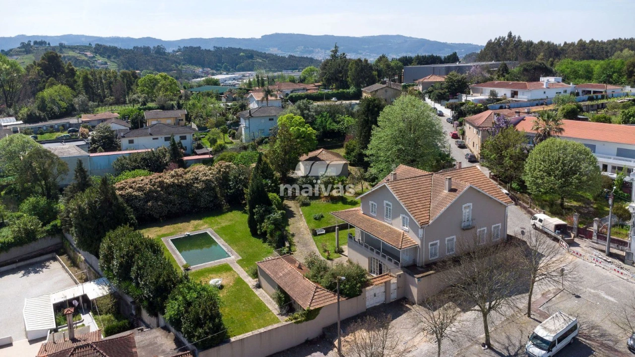 Moradia T6 para Venda em Oliveira (São Mateus) Foto 1