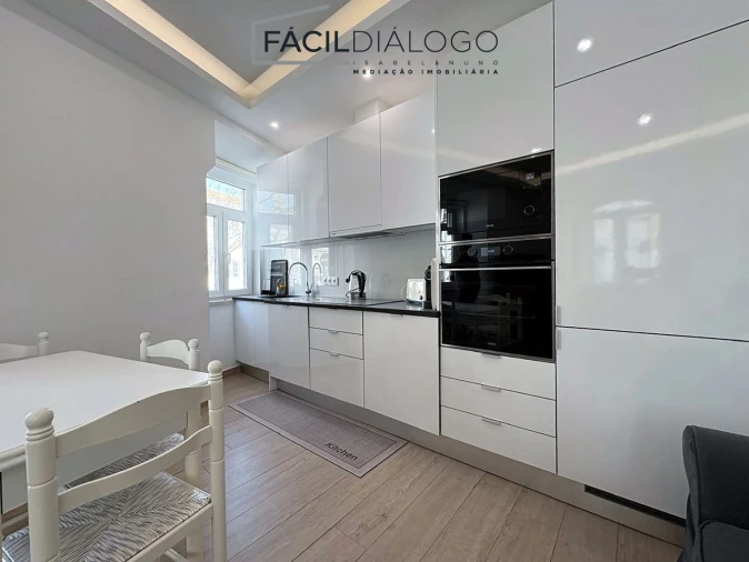 Apartamento T2 para Venda em Sesimbra (Santiago) Foto 4