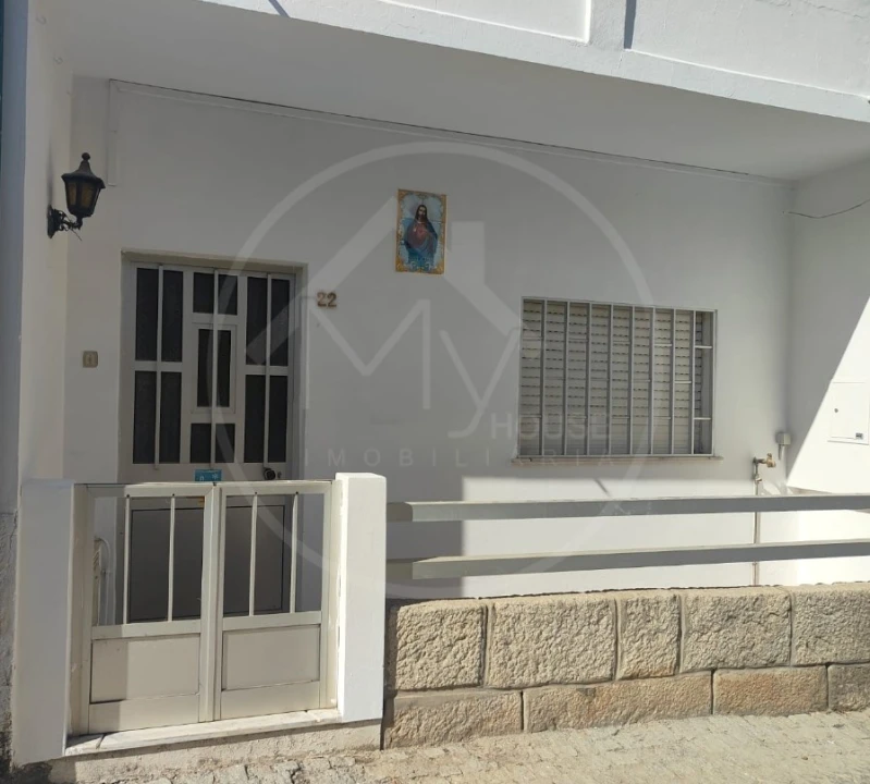 Moradia T3 para Venda em Alijo Foto 2