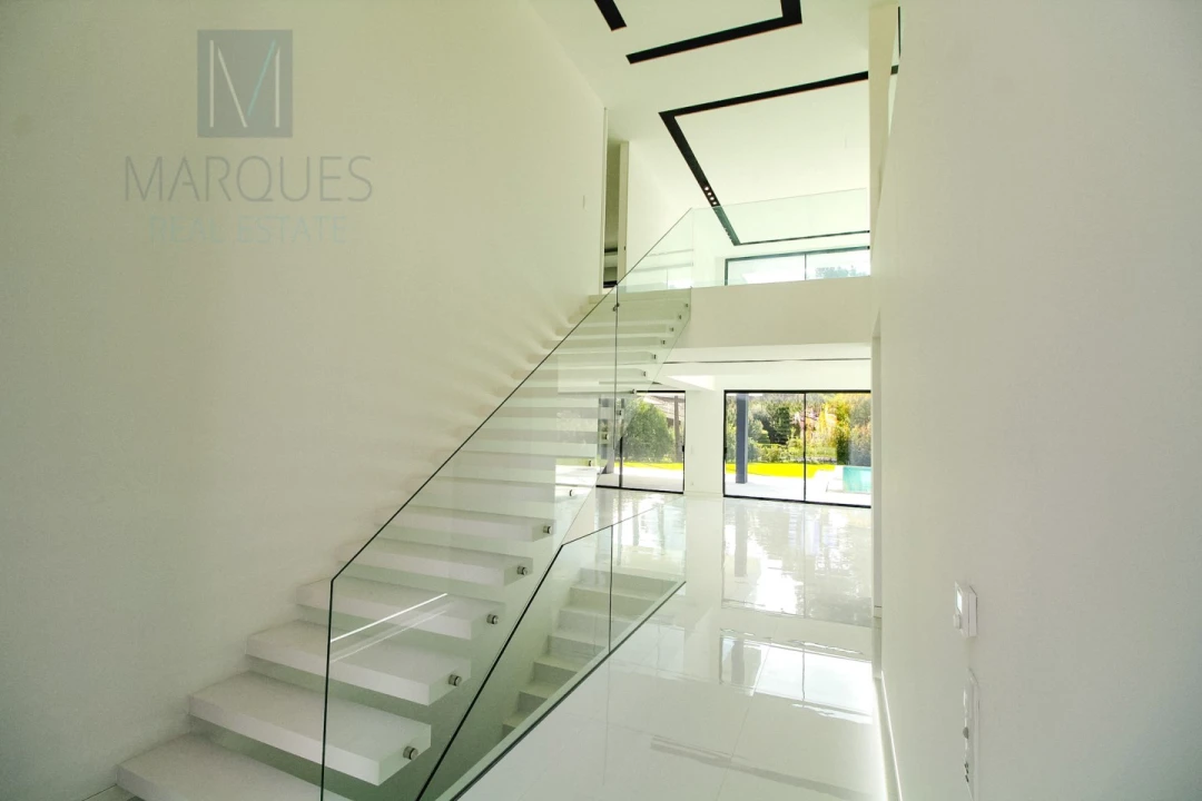 Moradia T6 para Venda em Charneca de Caparica e Sobreda Foto 6