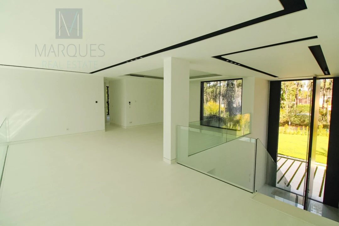 Moradia T6 para Venda em Charneca de Caparica e Sobreda Foto 10