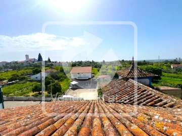 Moradia T7 para Venda em Aldeia do Mato e Souto