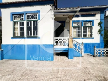 Moradia T7 para Venda em Aldeia do Mato e Souto