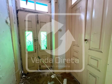 Moradia T7 para Venda em Aldeia do Mato e Souto