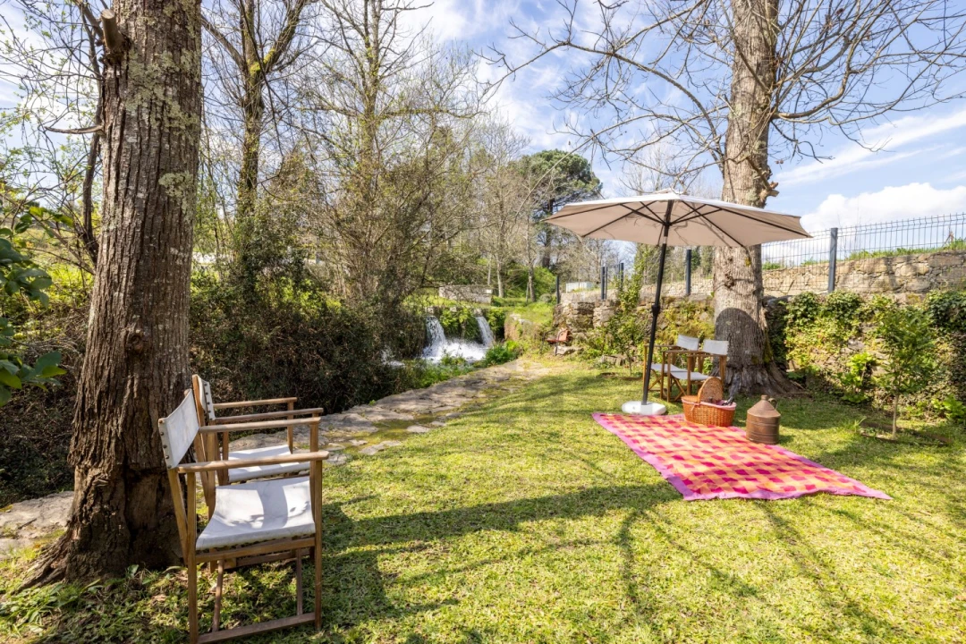 Quinta T4 para Arrendamento em Moure Foto 29