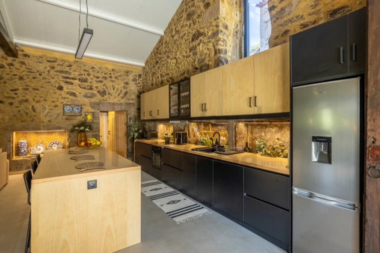 Quinta T4 para Arrendamento em Moure Foto 42